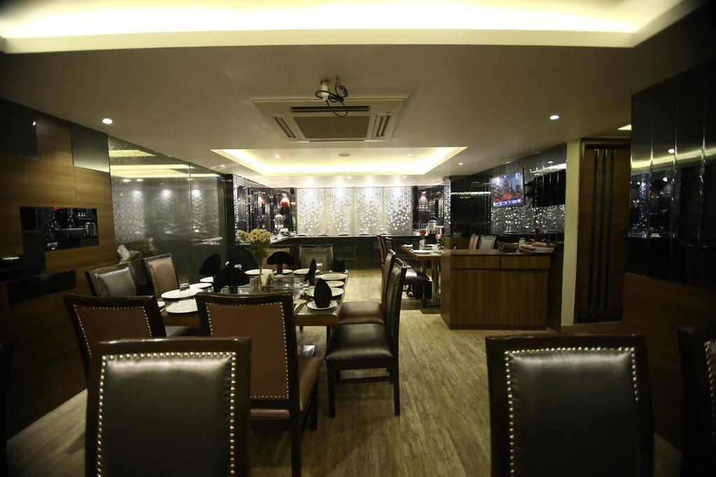 Hotel Jrd Exotica-Business Hotel Nowe Delhi Zewnętrze zdjęcie
